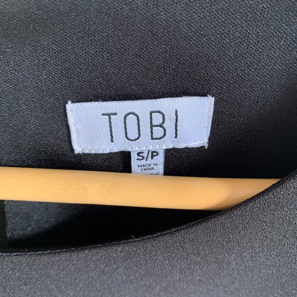 Beautiful Little Black Dress - Picture 8 of 12